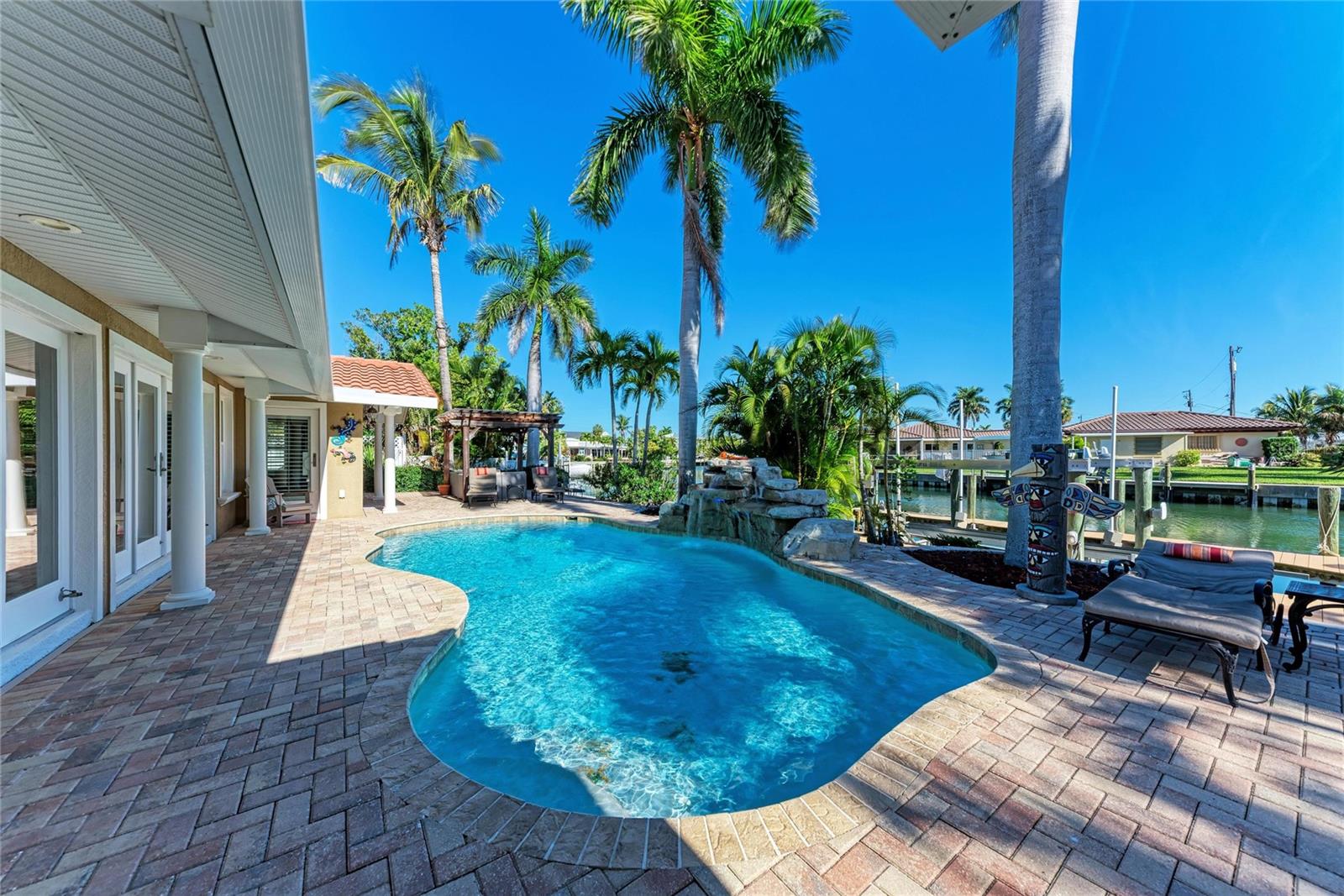 KEY ROYALE 17TH ADD - Residential