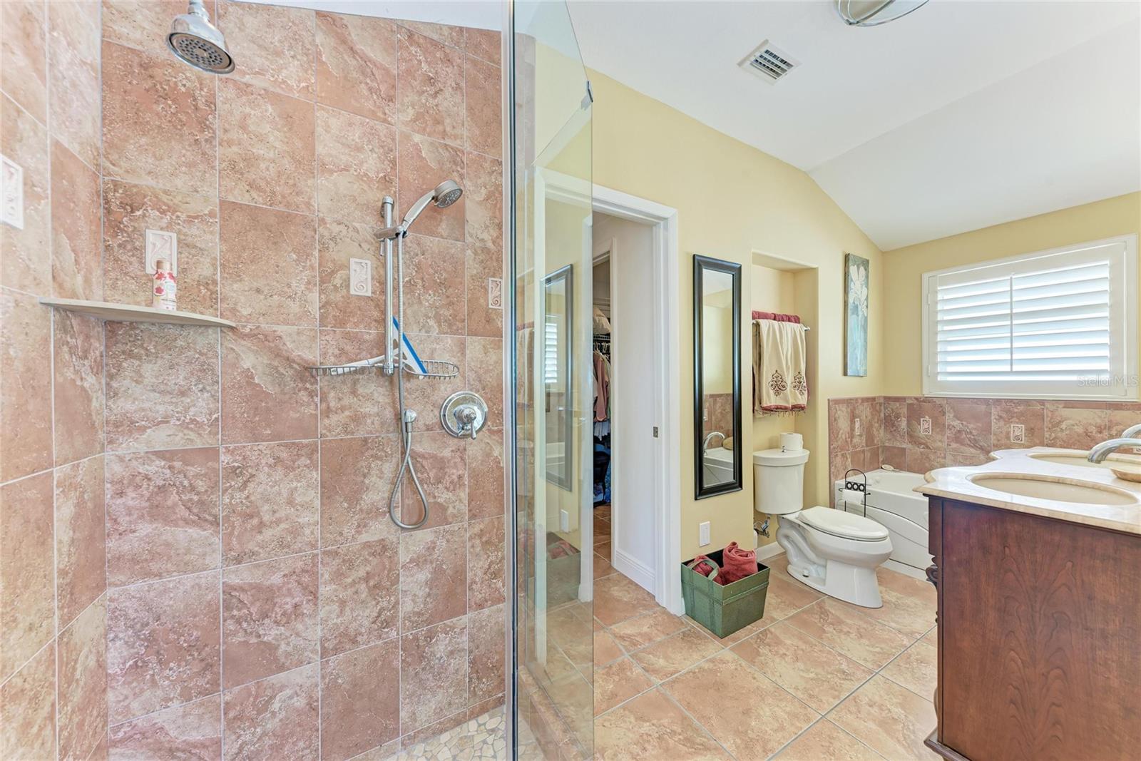 KEY ROYALE 17TH ADD - Residential