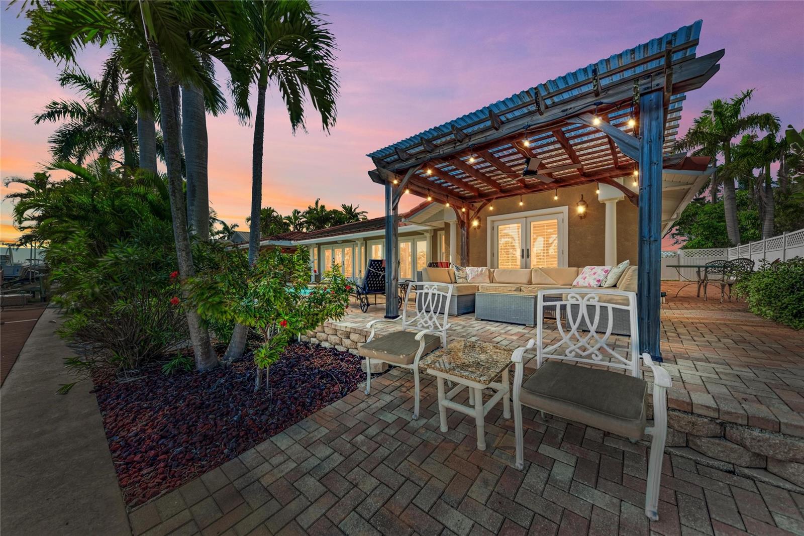 KEY ROYALE 17TH ADD - Residential