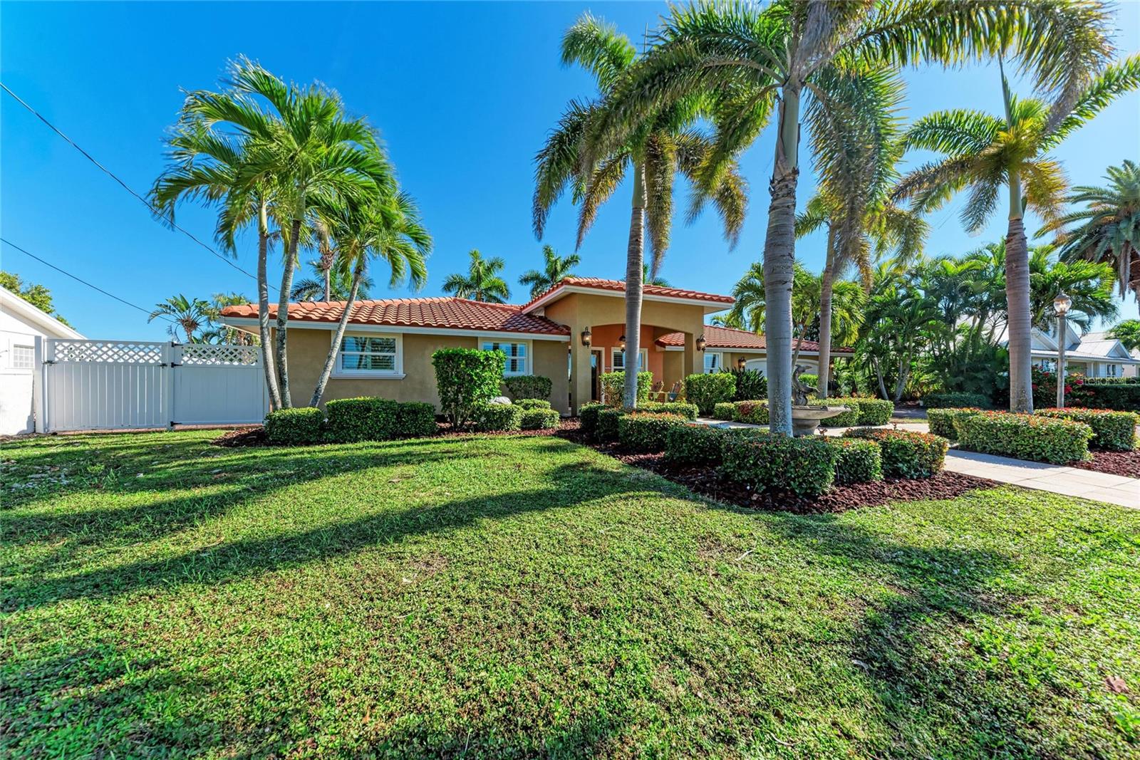 KEY ROYALE 17TH ADD - Residential