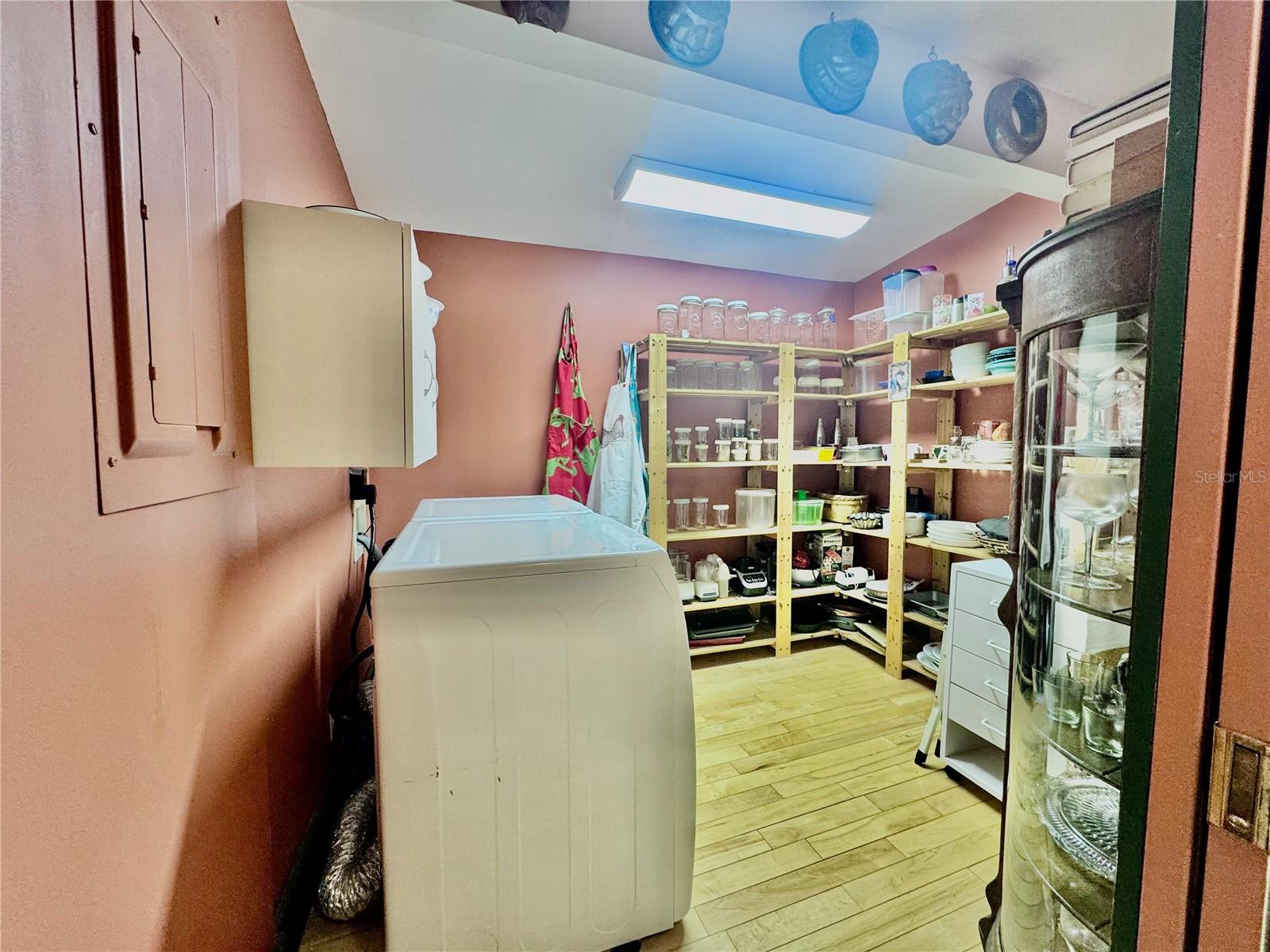 G M WHETSTONE ESTATE ADD TO H S - Residential