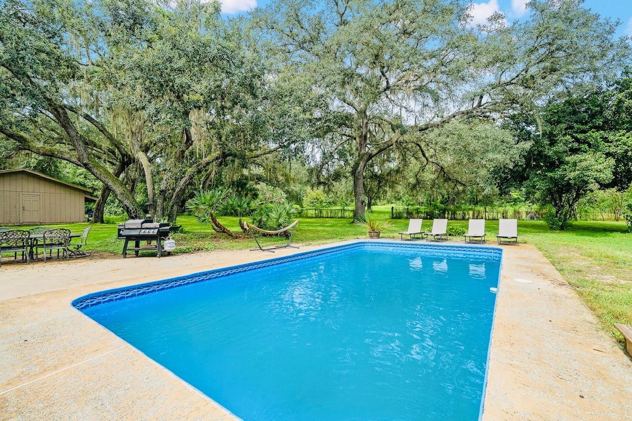 HICKORY HOLLOW UNREC - Residential