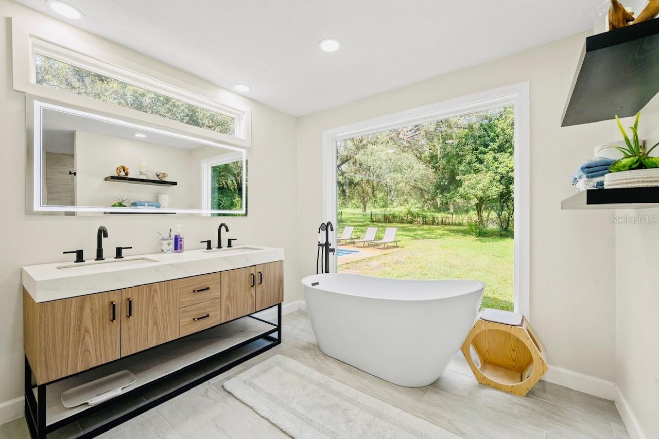 HICKORY HOLLOW UNREC - Residential