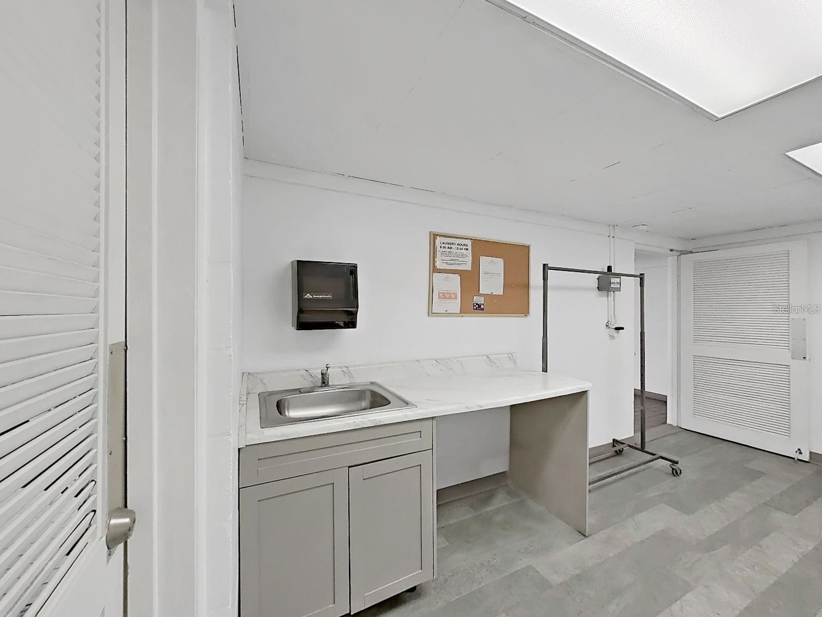 BAYSHORE TRACE CONDO - Residential