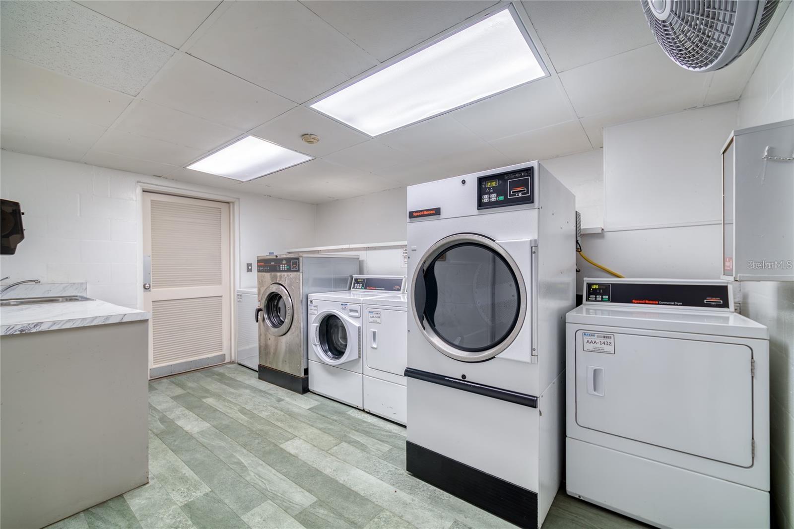 BAYSHORE TRACE CONDO - Residential