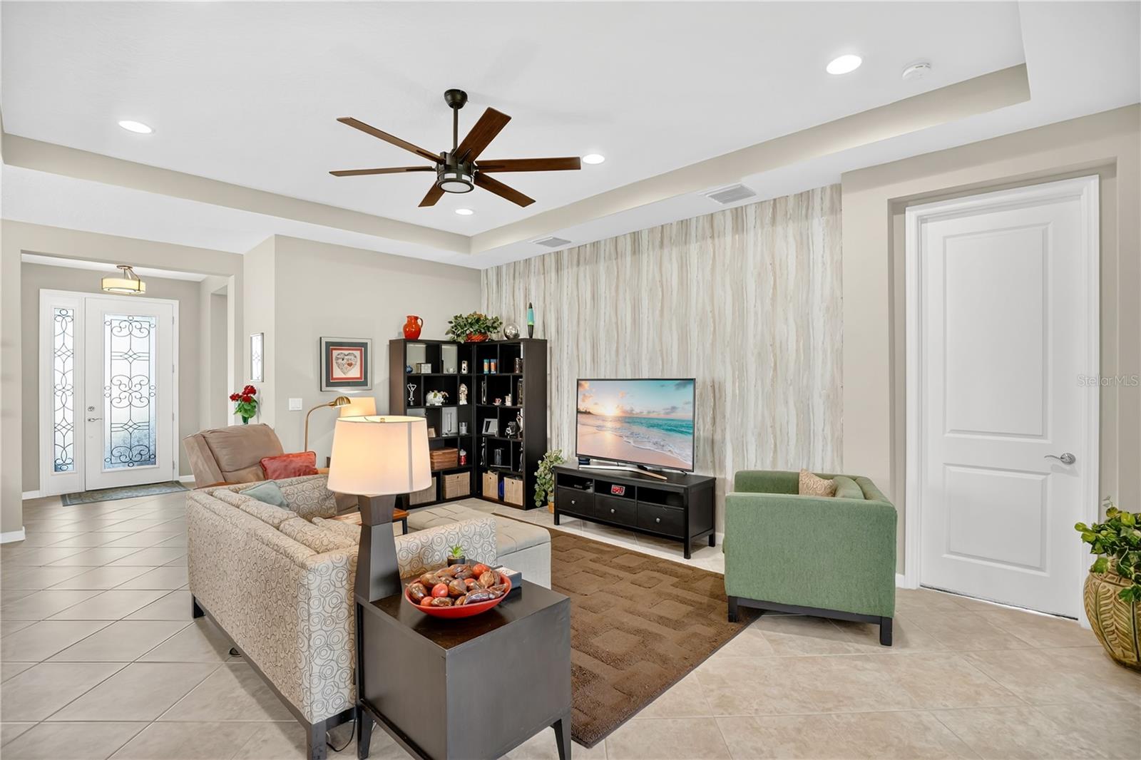 1066 VICTORIA HILLS DRIVE S