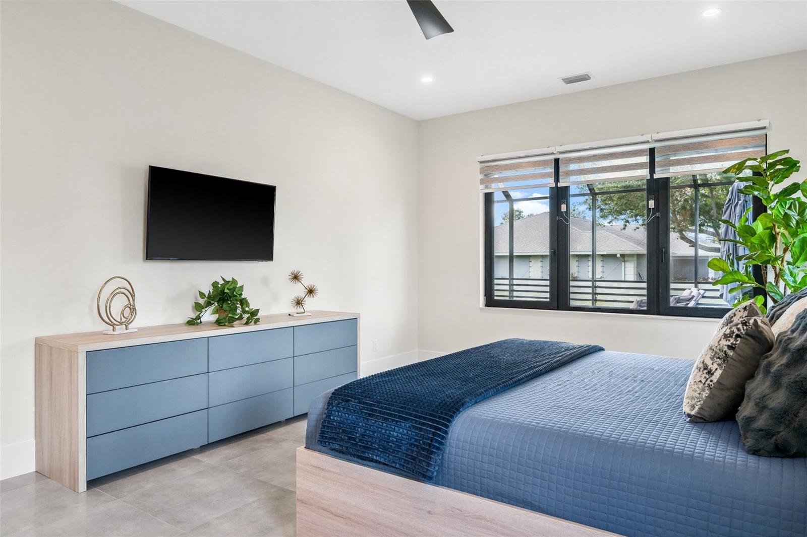 QUEEN PALMS - Residential Lease