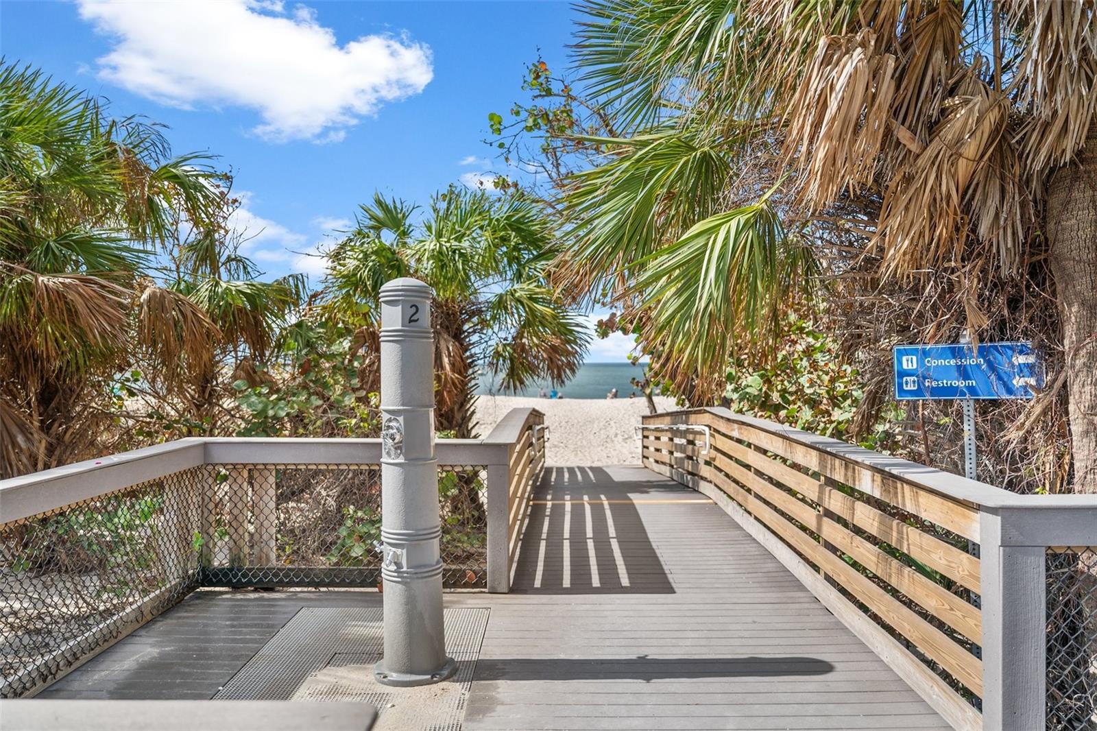 QUEEN PALMS - Residential Lease