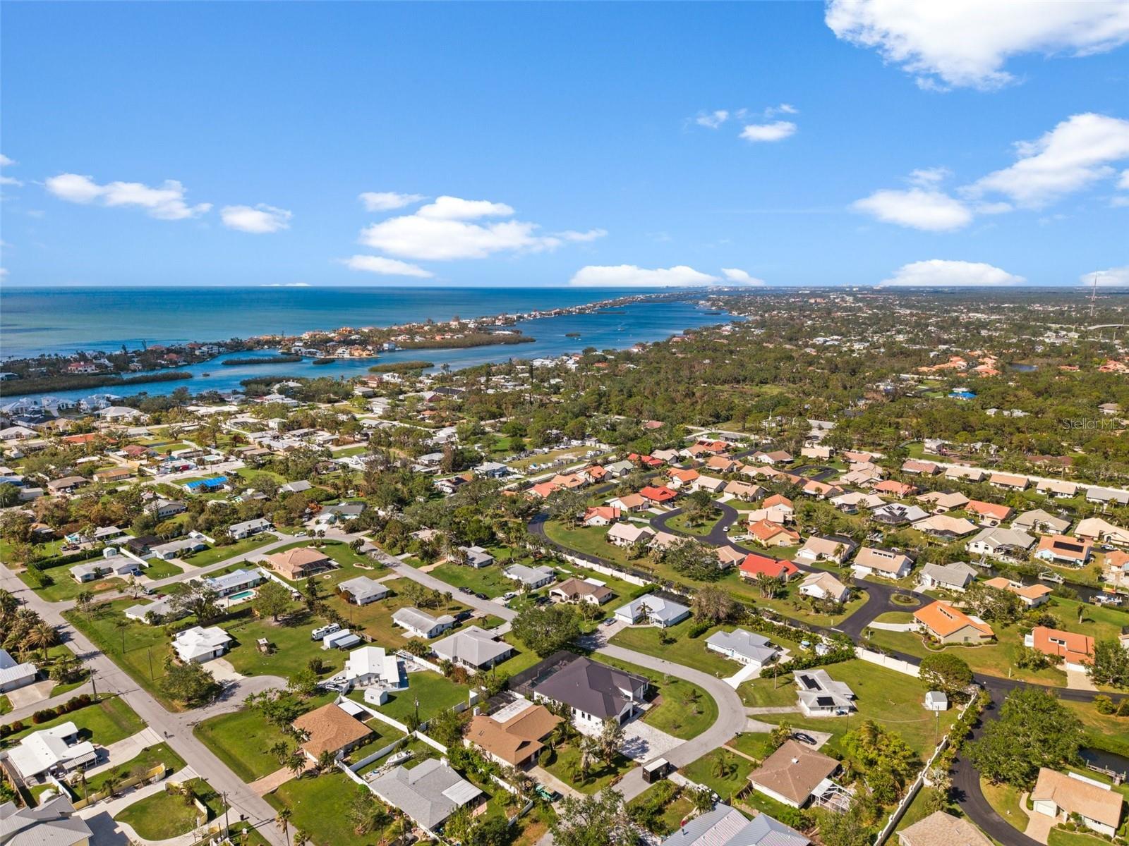 QUEEN PALMS - Residential Lease