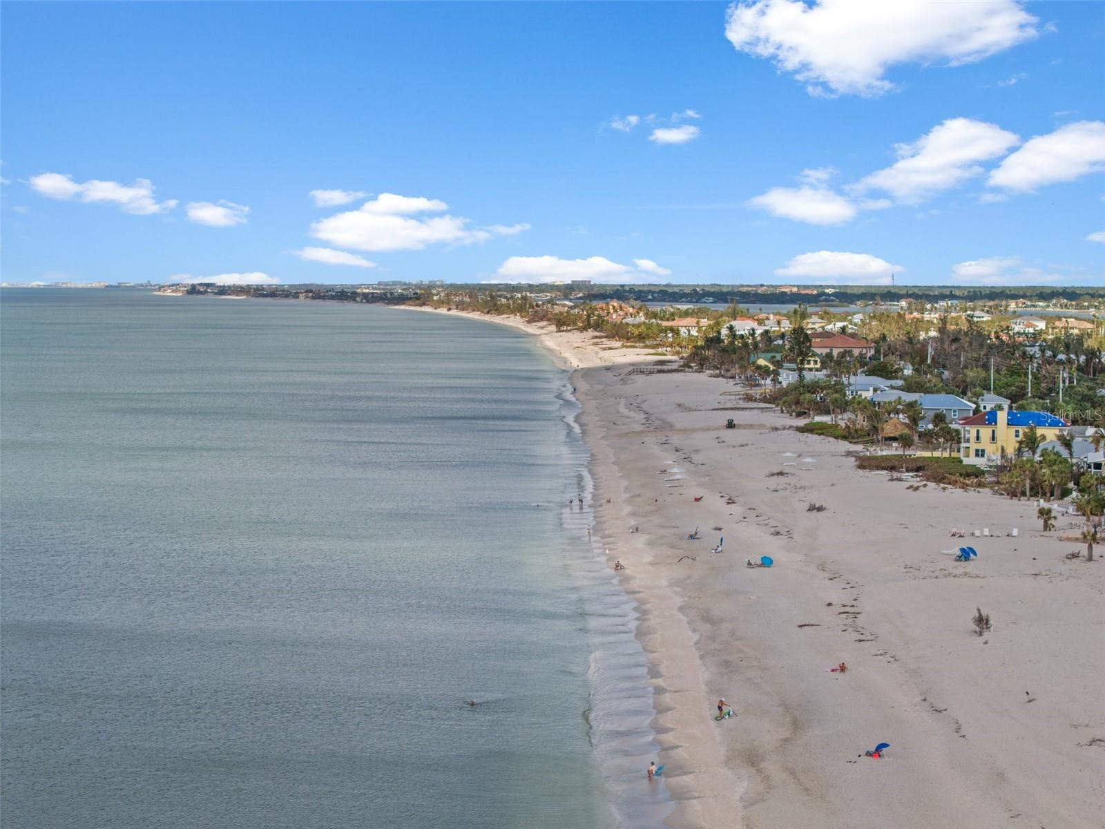 QUEEN PALMS - Residential Lease