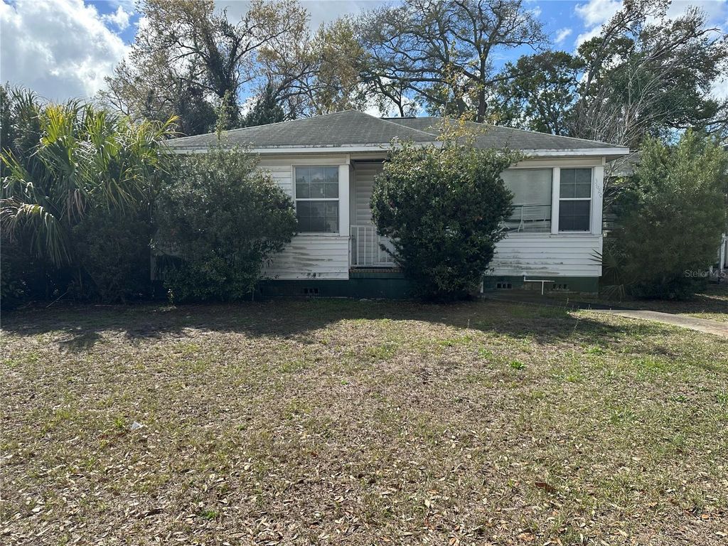 Photo of 3620 W Azeele Street, Tampa, FL 33609 (MLS # TB8483172)