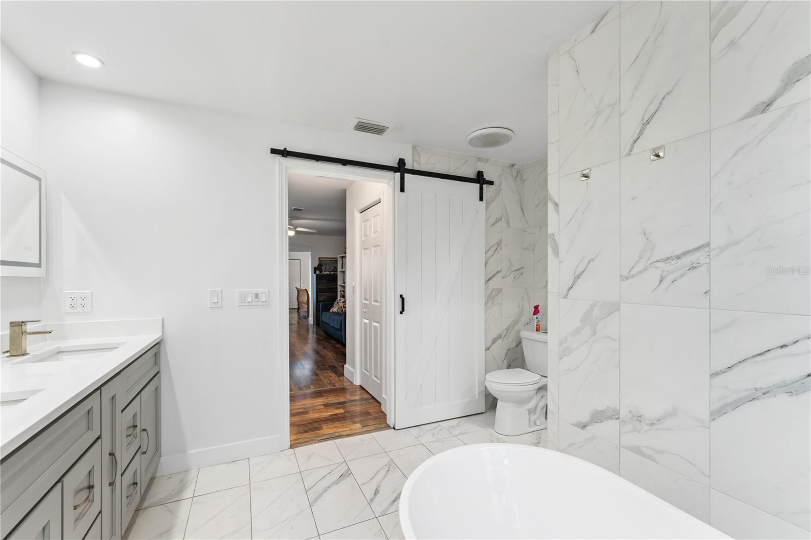 SPRING HILL - Residential