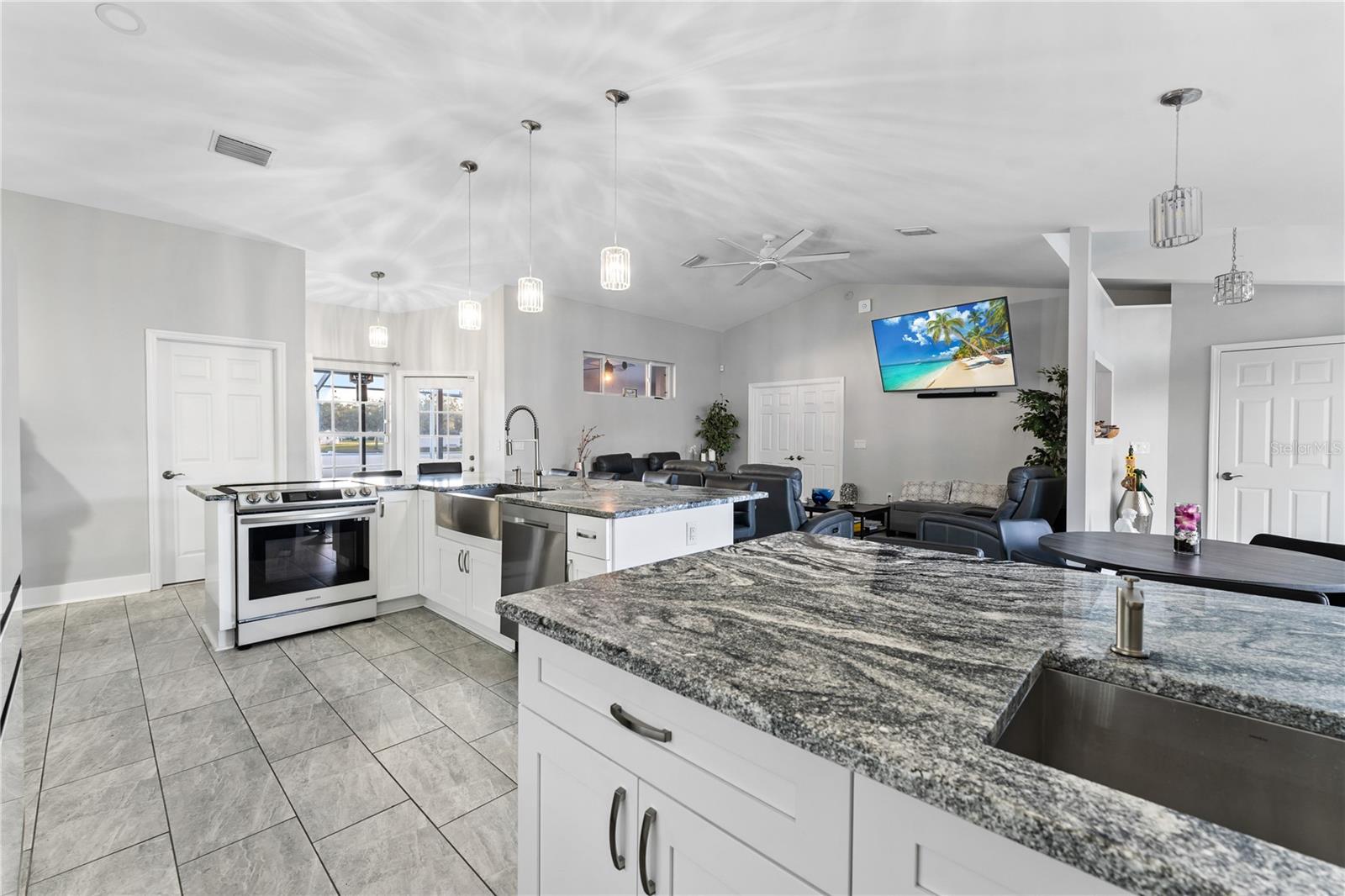 SPRING HILL - Residential