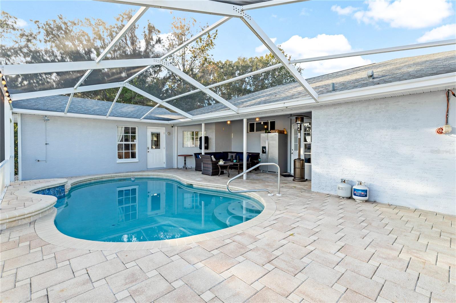 SPRING HILL - Residential