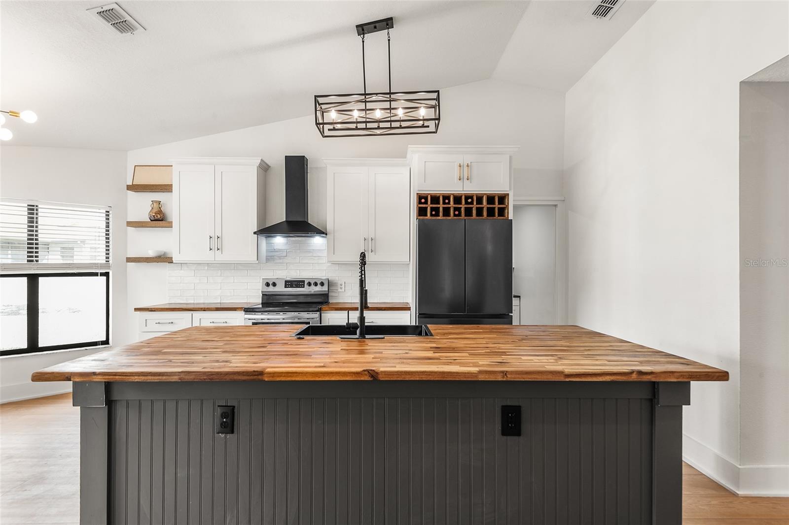 THE ESTATES - Residential