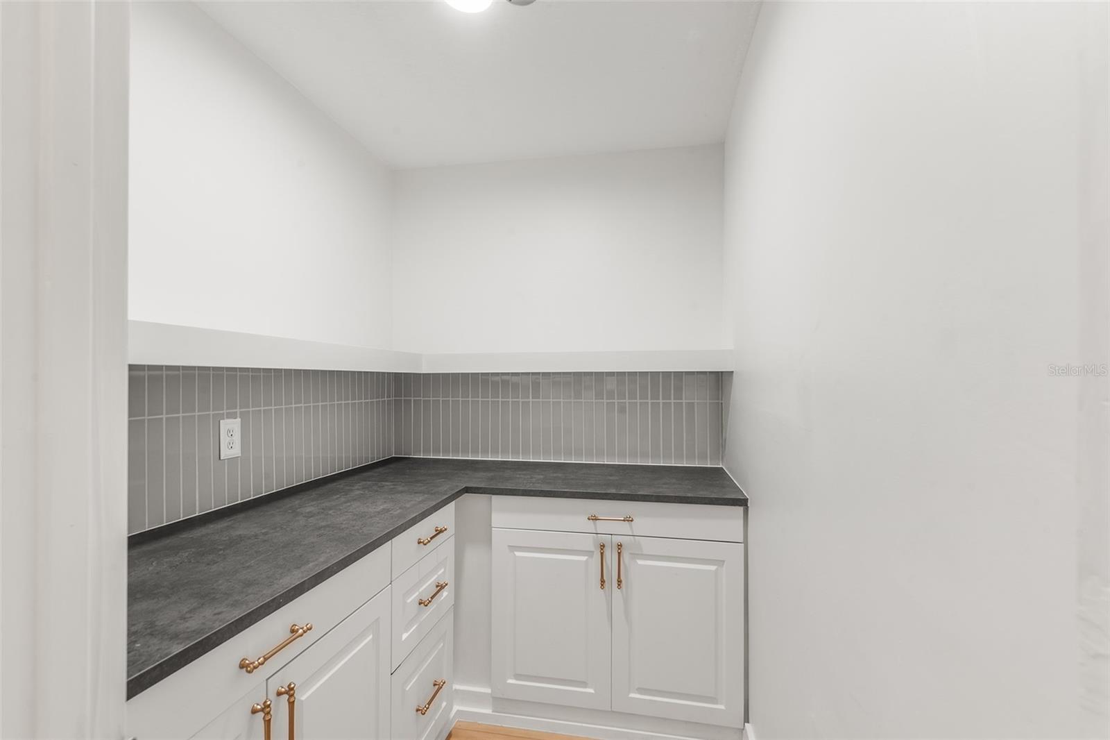 THE ESTATES - Residential