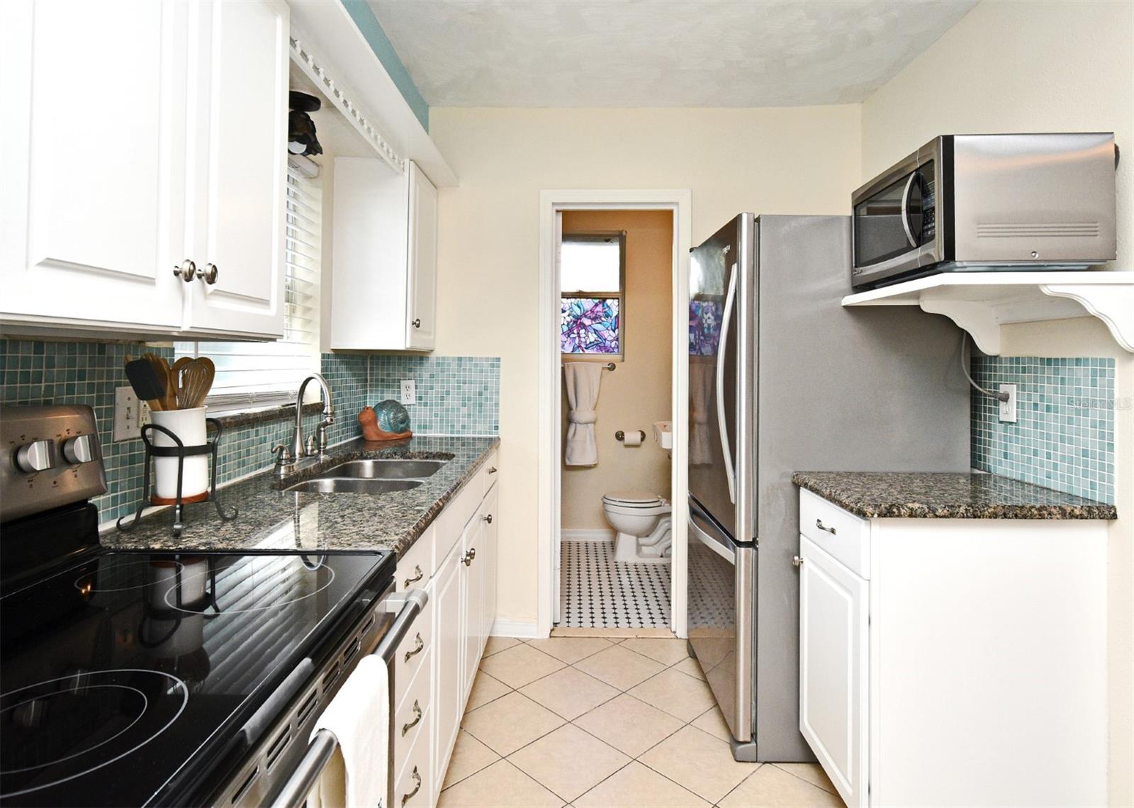 1606 TRIANGLE AVENUE