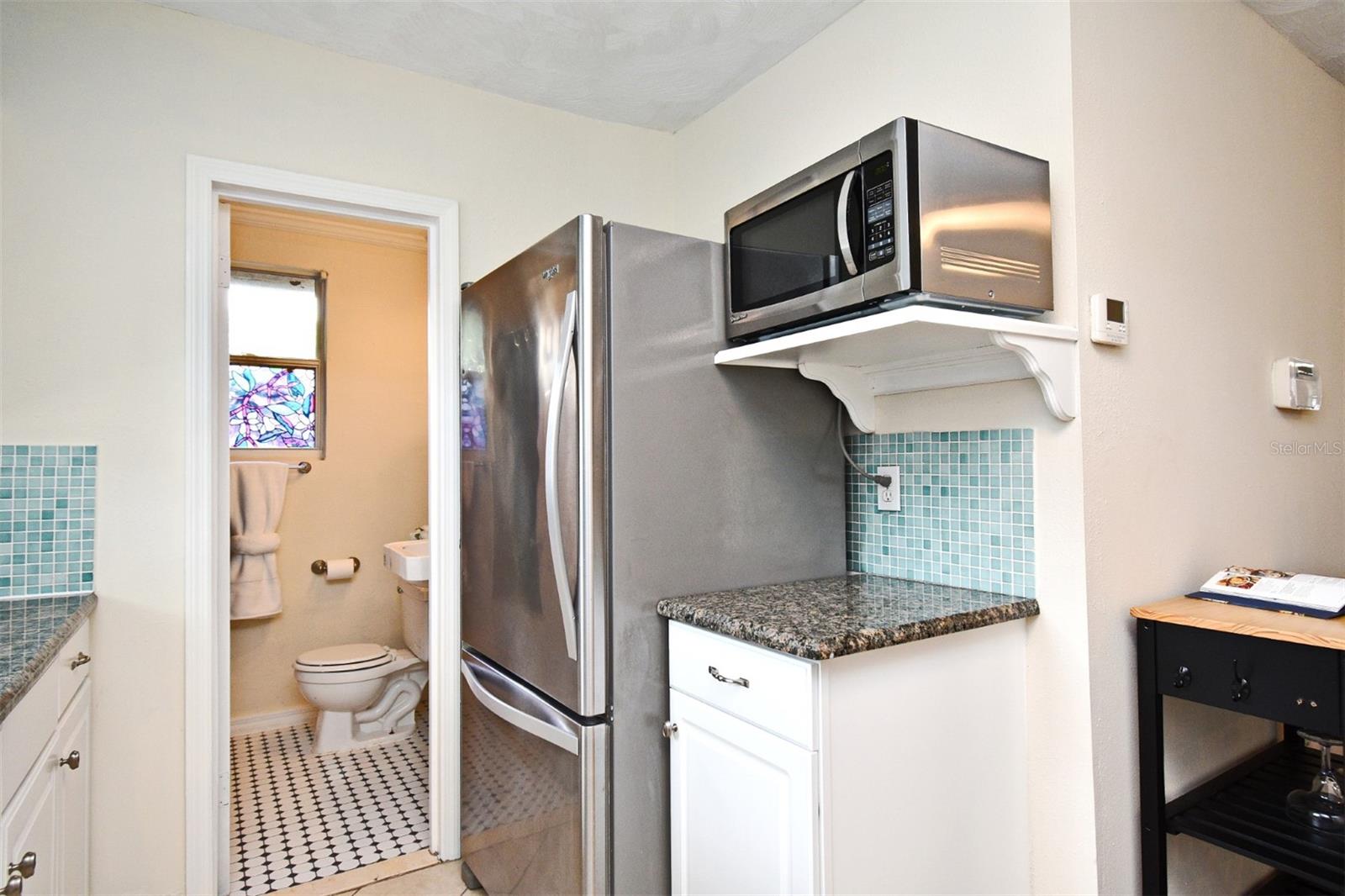 1606 TRIANGLE AVENUE