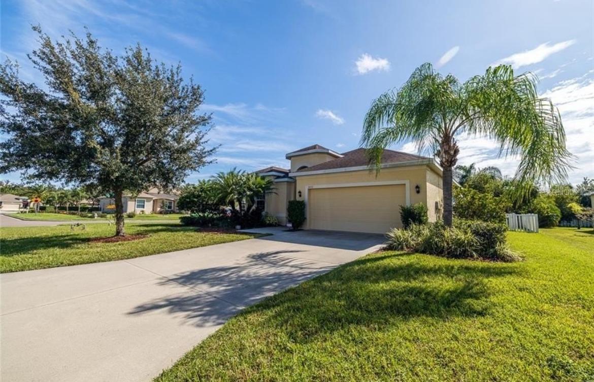Welcome Home to River Plantation
This beautifully maintained former builder’s model Home.
Inside, you’ll find soaring ceilings, an eye-catching foyer with designer lighting, and upgraded tile flooring throughout. The kitchen features granite countertops, newer stainless steel appliances, and a smart, open layout that flows into the living space.
With 3 bedrooms and 2 bathrooms, this pool and spa home offers flexibility—the third bedroom is currently a flex room without a closet, but one can be added with the right offer.
Step outside to a screened-in lanai, covered sitting area, and plenty of room for sunbathing. The private fenced yard is perfect for pets.
Major upgrades include:
A/C replaced in 2021
Solar installed in 2021 (lowers your electric bills!)
Community perks:
Basketball, tennis, pool, playground
Frequent neighborhood events like chili cook-offs and parties