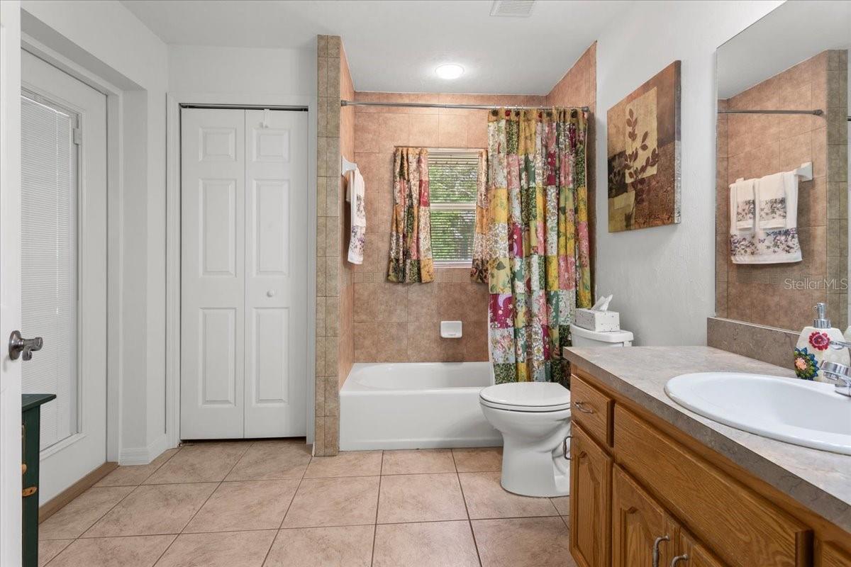 OAKS SUB - Residential