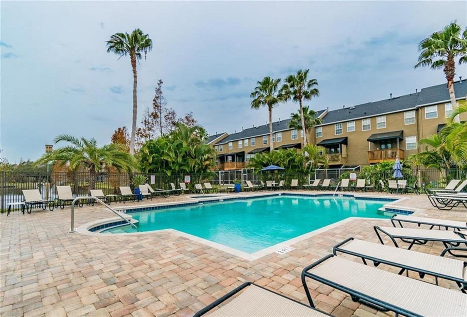 BAYSHORE POINTE TWNHMS PHAS - Residential