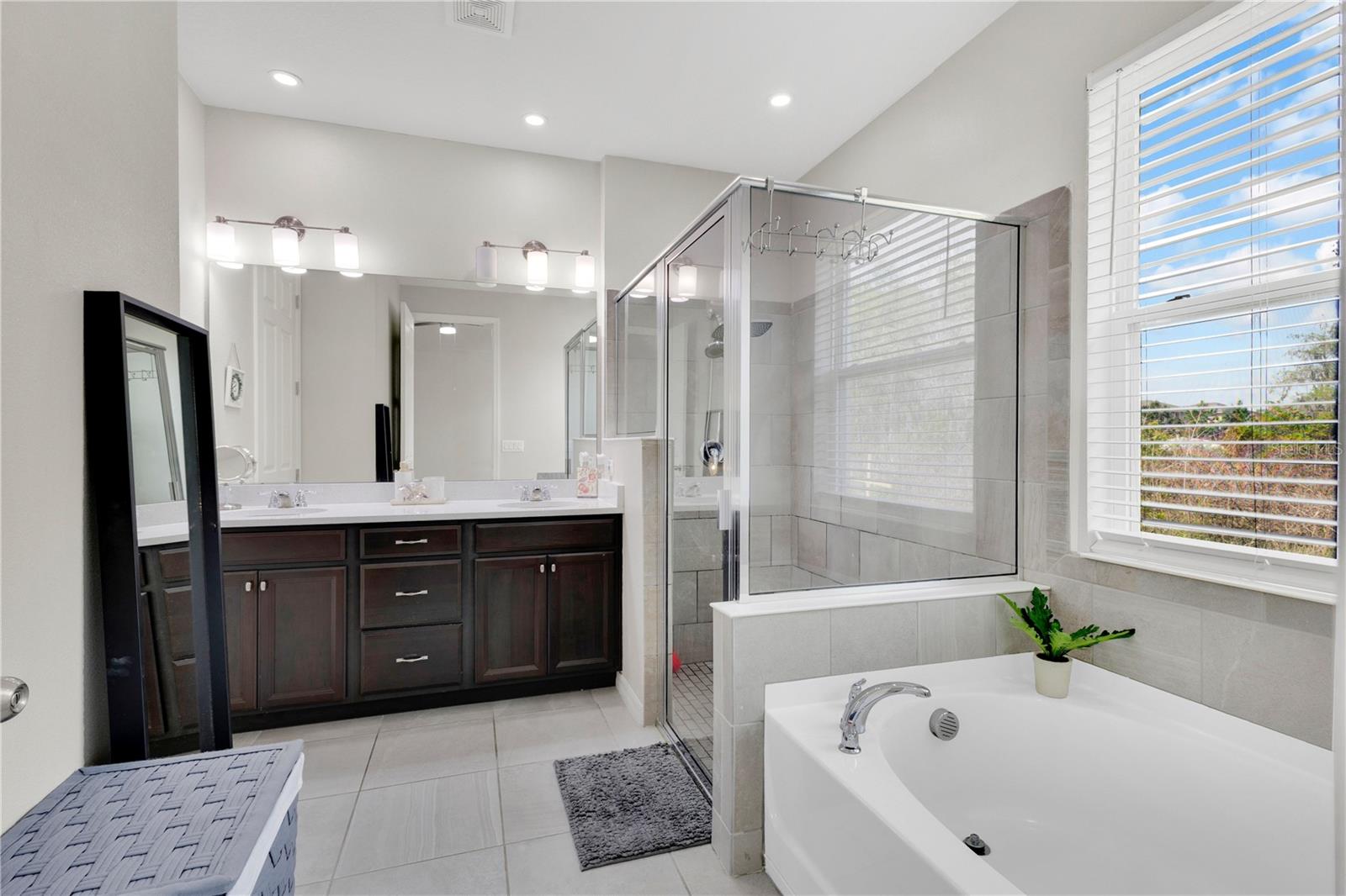 TAPESTRY PH 5 - Residential