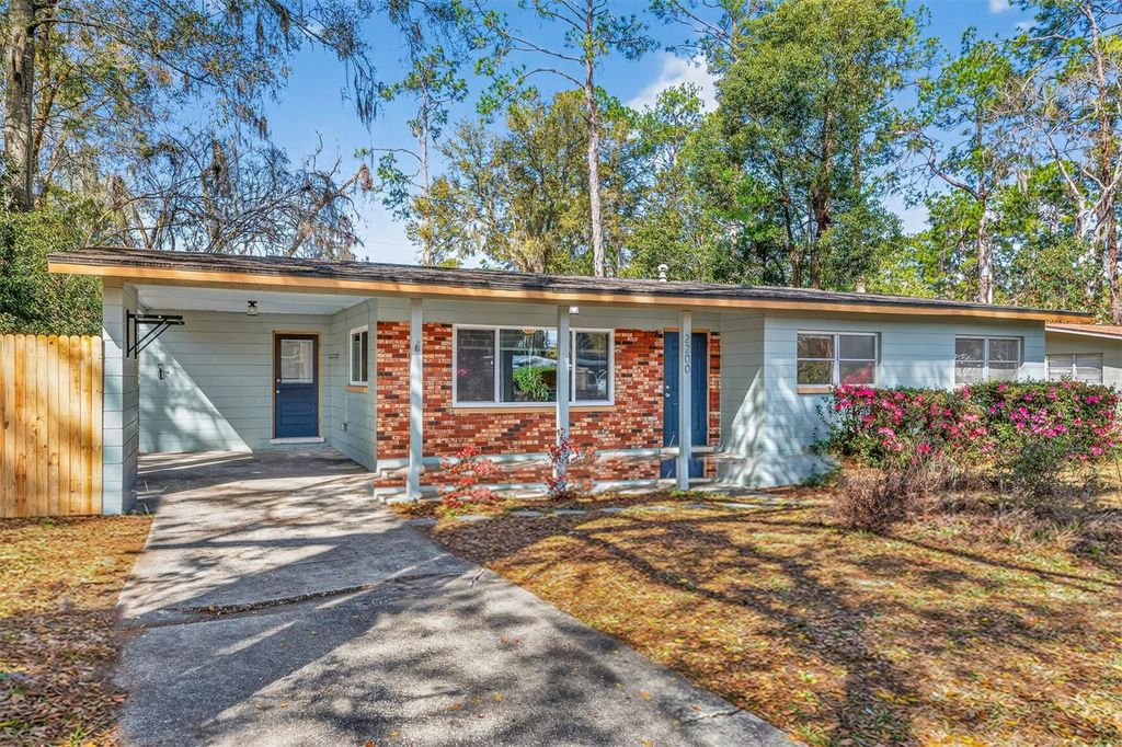 Photo of 2200 NE 16th Terrace, Gainesville, FL 32609 (MLS # GC538214)