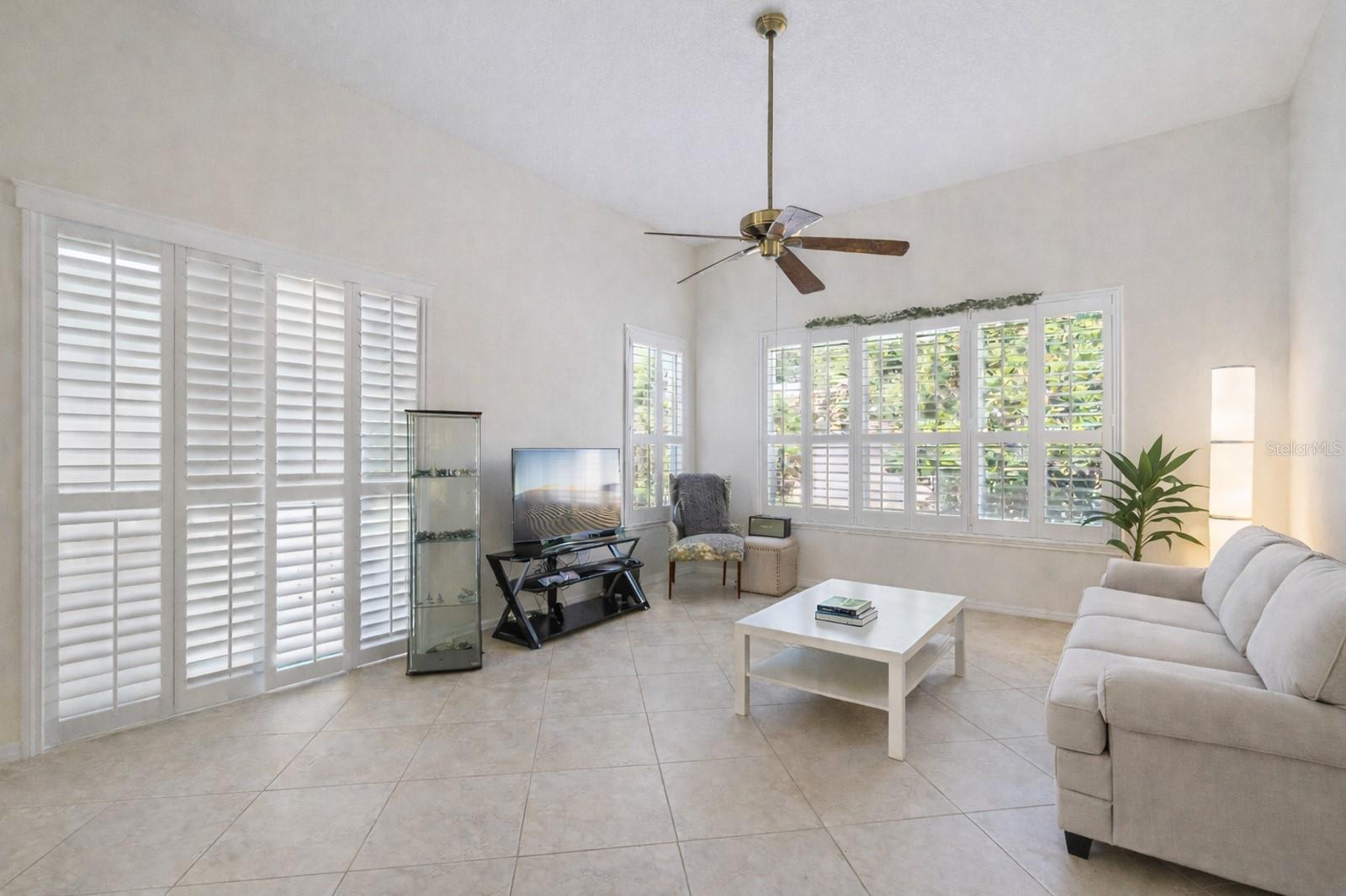 MT DORA COUNTRY CLUB MT DORA PH 03-3 PCLS A B - Residential