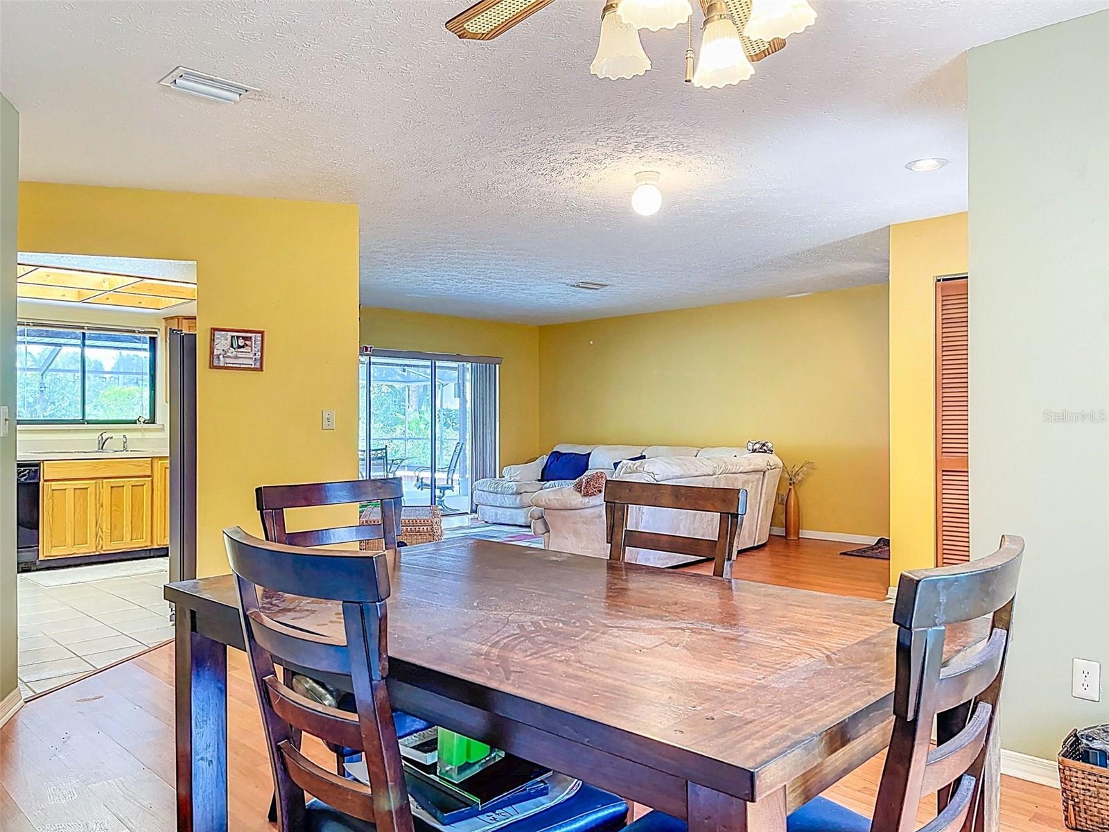 OAKS WEST - Residential