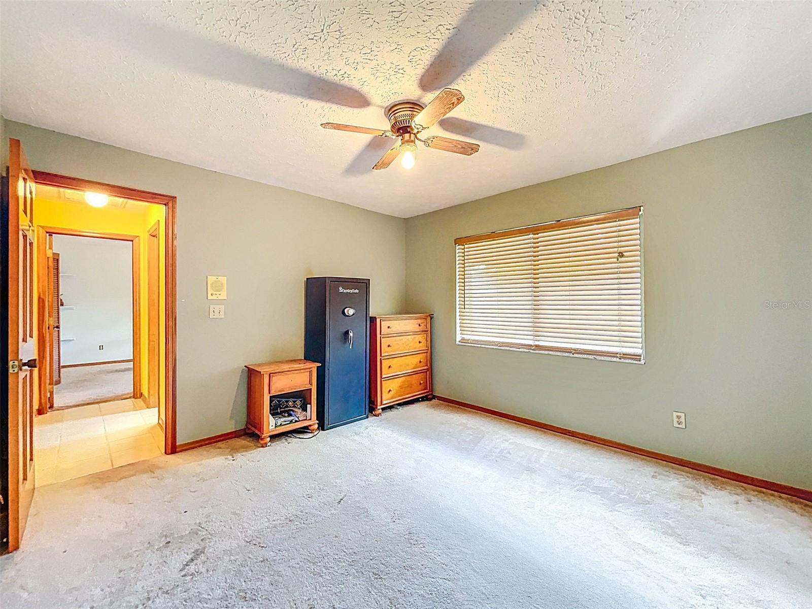 OAKS WEST - Residential