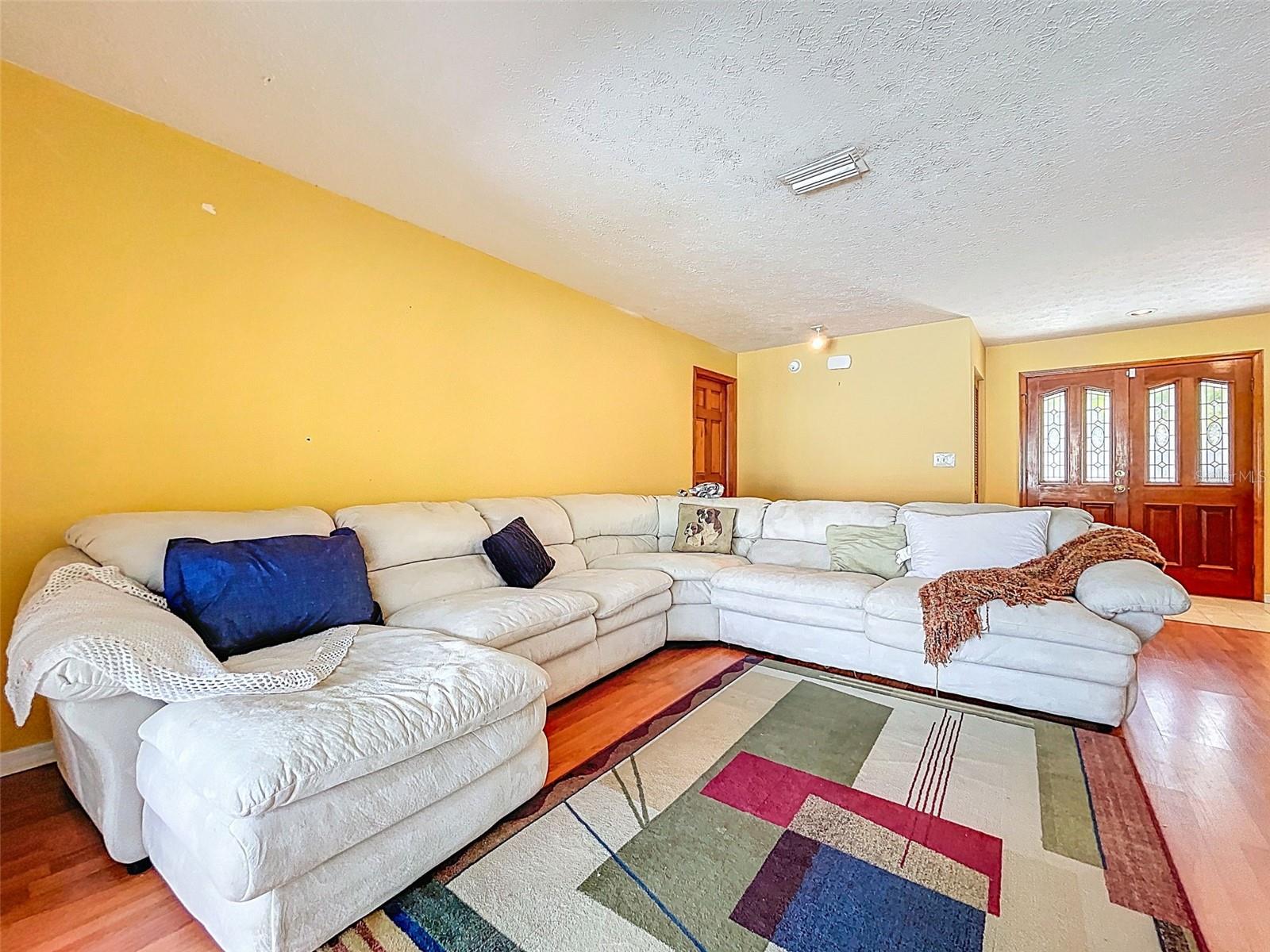 OAKS WEST - Residential