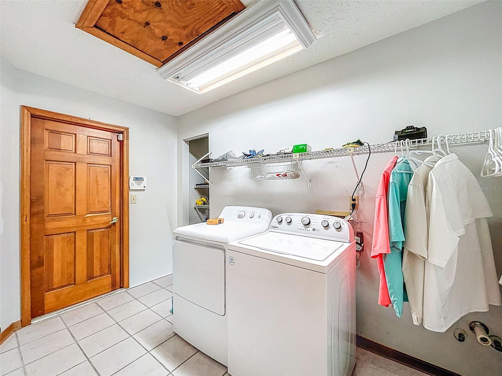 OAKS WEST - Residential