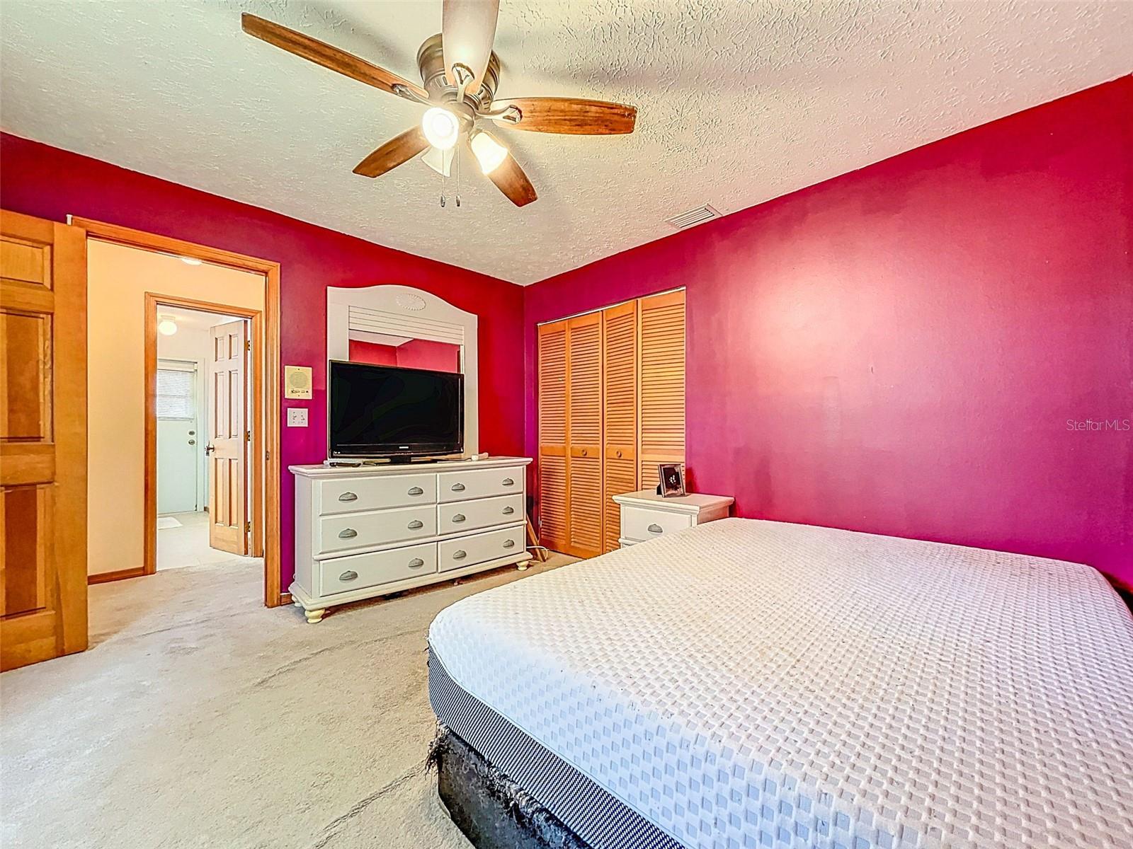 OAKS WEST - Residential