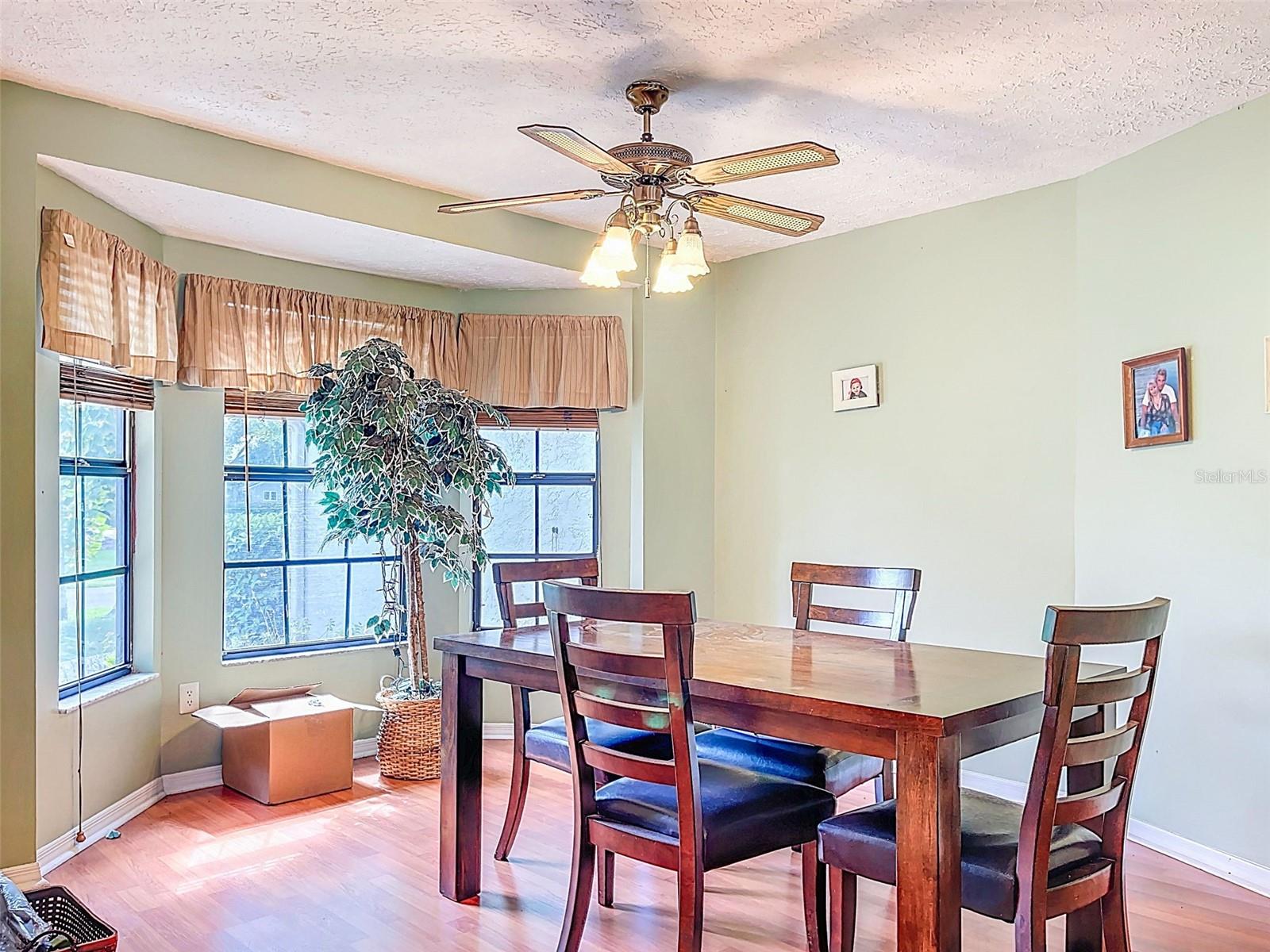 OAKS WEST - Residential
