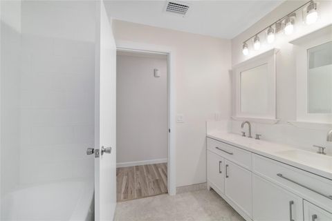 Tiny photo for 1112 SE 44th Avenue, Ocala, FL 34471 (MLS # TB8449183)