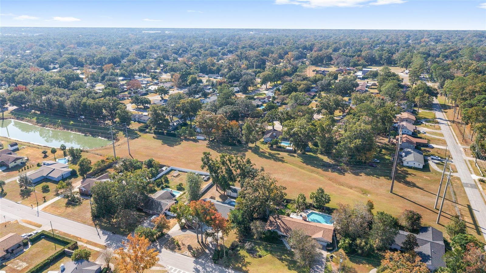 COUNTRY ESTATE - Residential