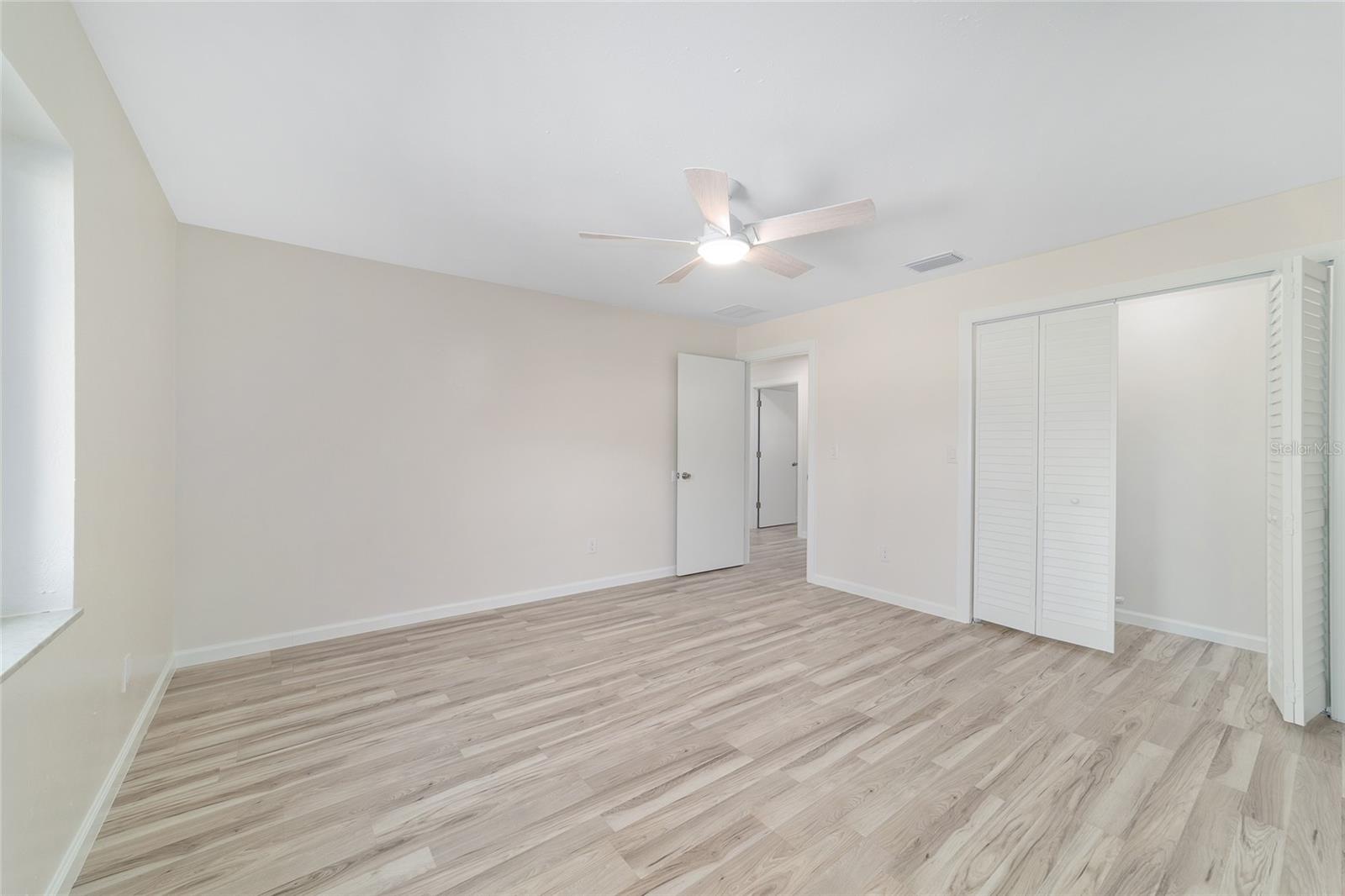 COUNTRY ESTATE - Residential