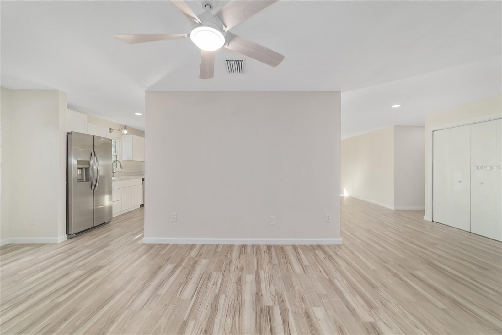 COUNTRY ESTATE - Residential