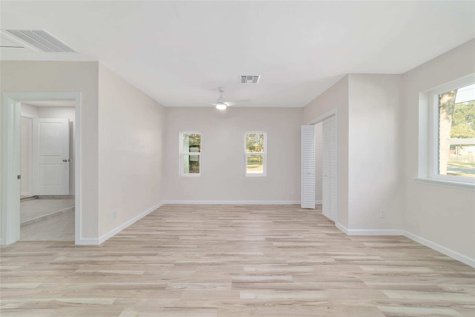 COUNTRY ESTATE - Residential