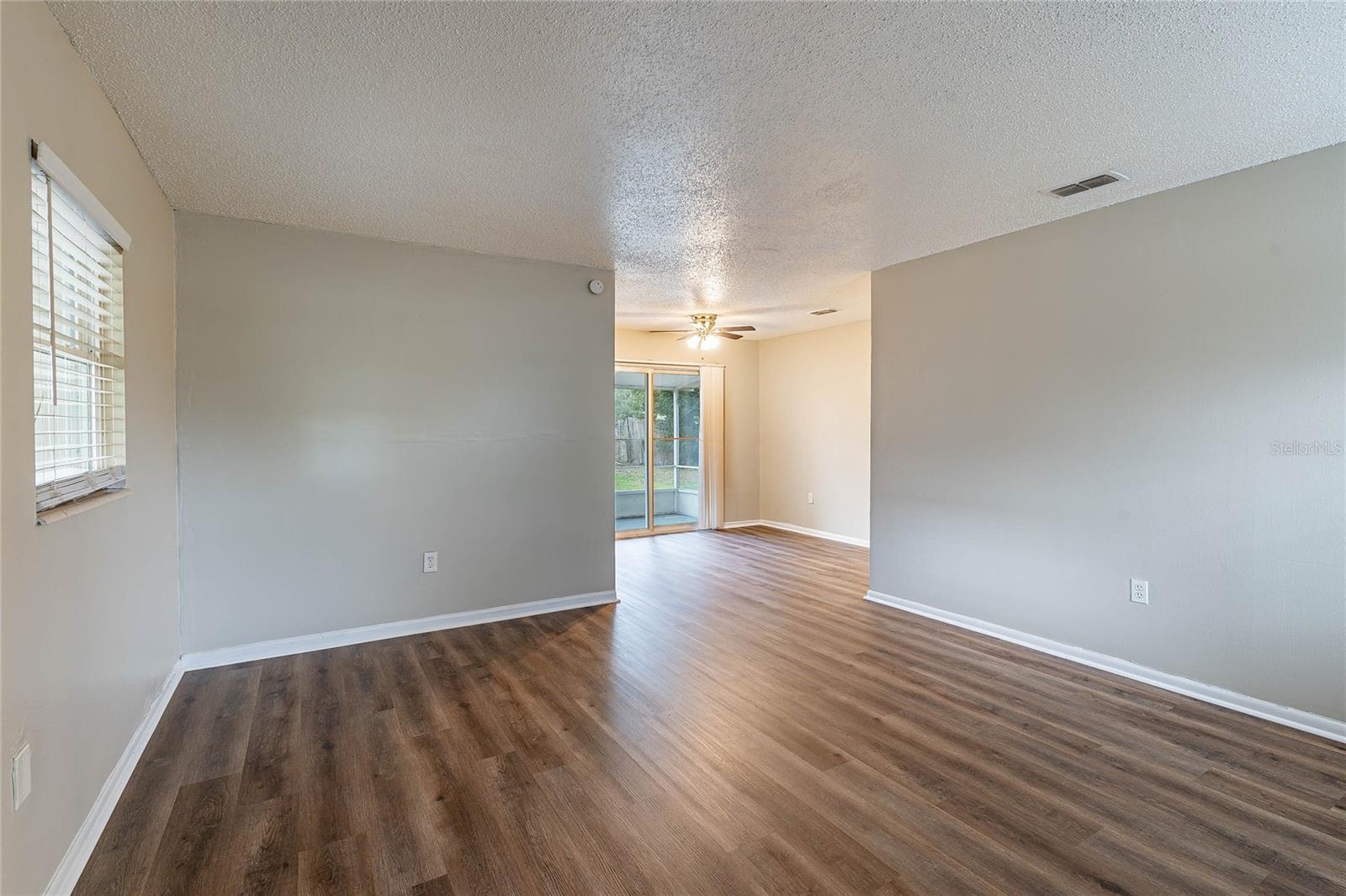 1335 LESCOT LANE