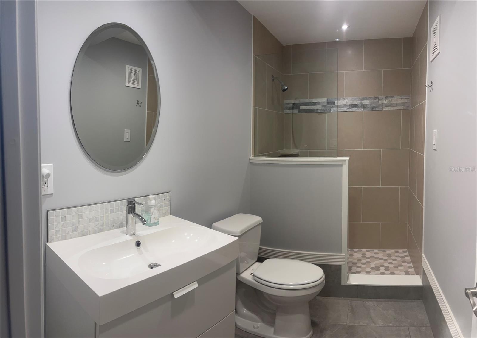 BAY ISLES - Residential Lease