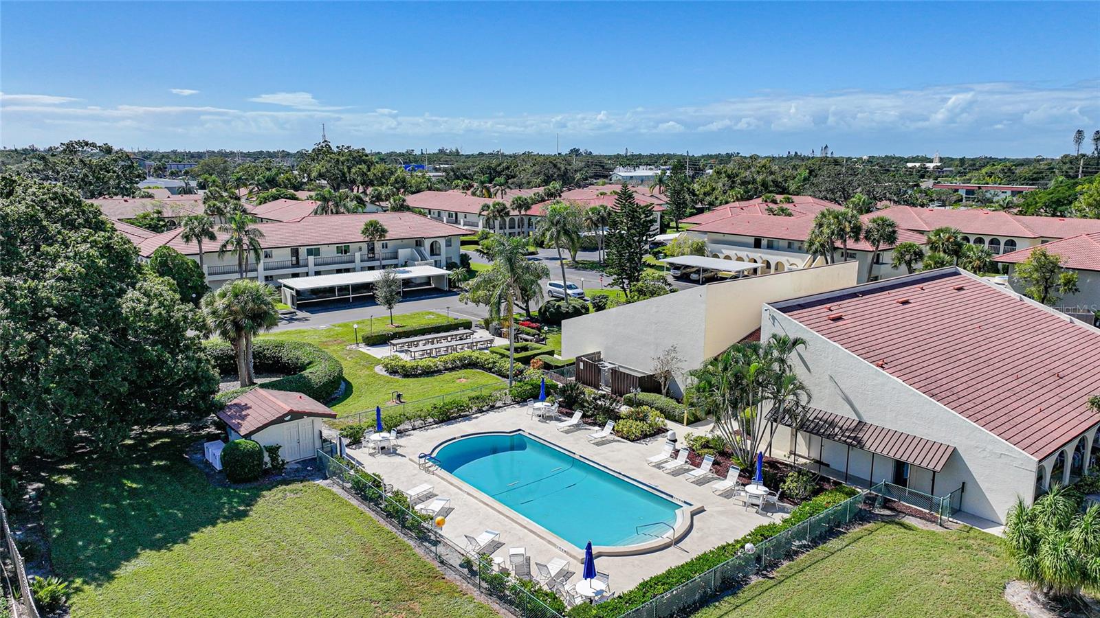 VILLAGE PLAZA SEC 7 - Residential