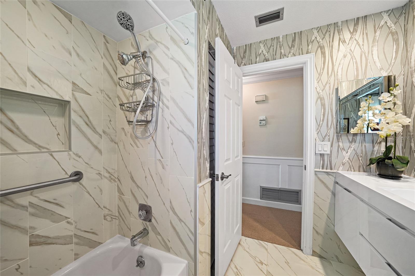 VILLAGE PLAZA SEC 7 - Residential