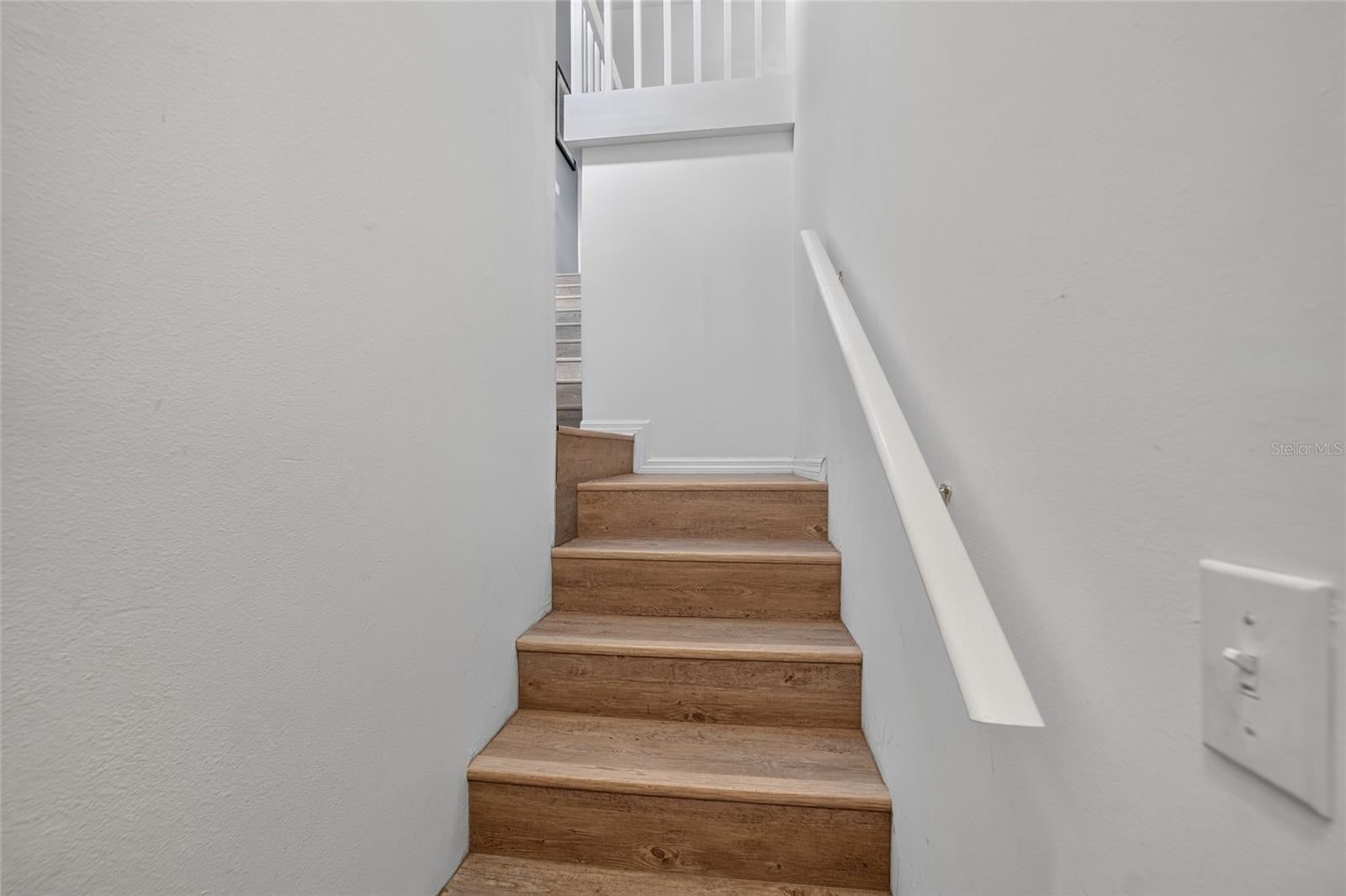 11170 W COVE HARBOR DRIVE 121