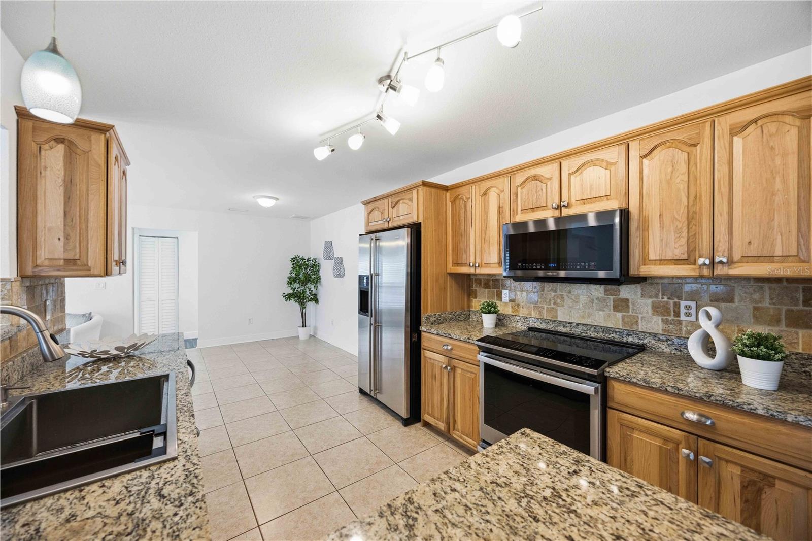 NORTH PORT CHARLOTTE CNTRY CLU - Residential