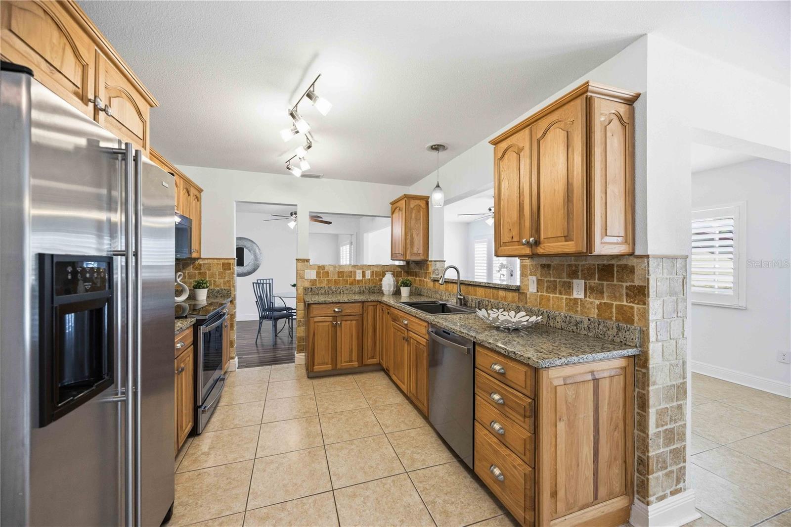 NORTH PORT CHARLOTTE CNTRY CLU - Residential