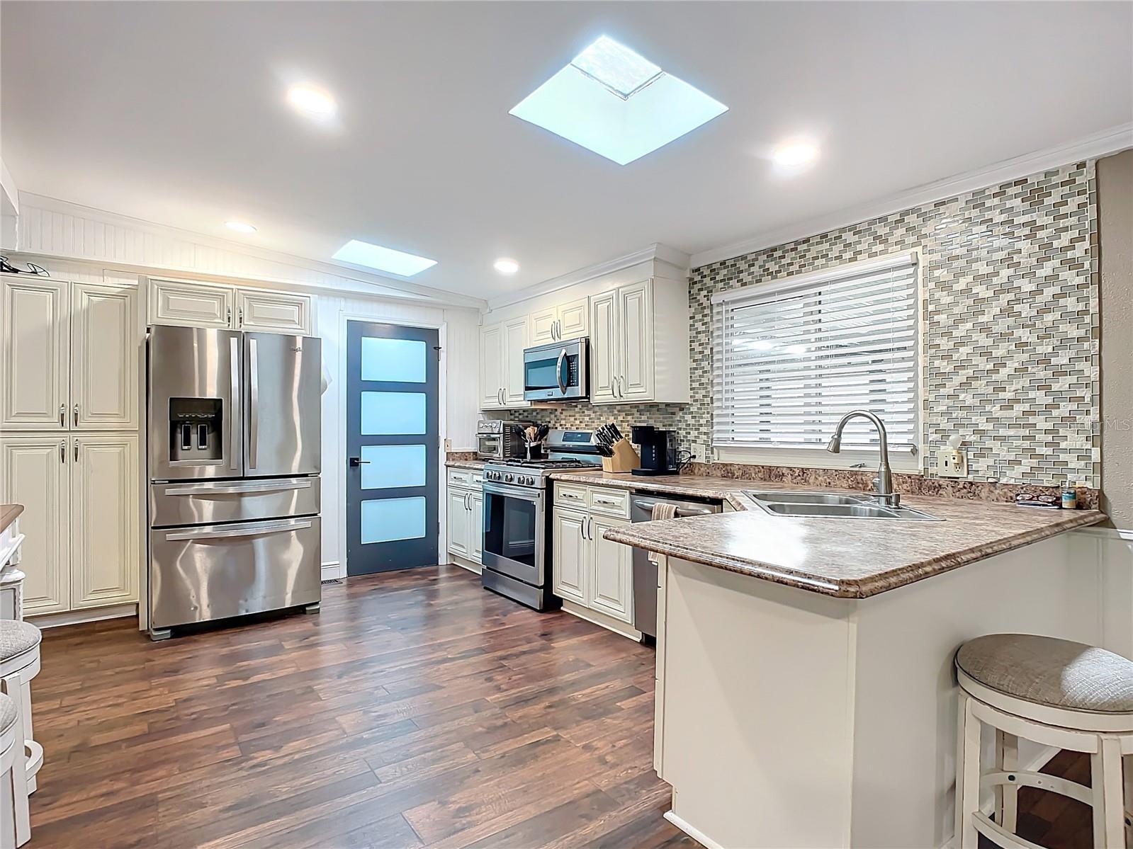 KOVE ESTATES COOP - Residential