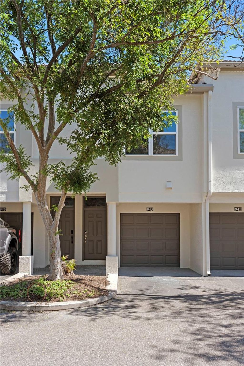 Photo of 943 Normandy Trace Road, Tampa, FL 33602 (MLS # TB8488864)