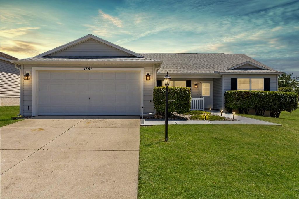 Photo of 1561 Tallowtree Drive, The Villages, FL 32162 (MLS # G5112112)