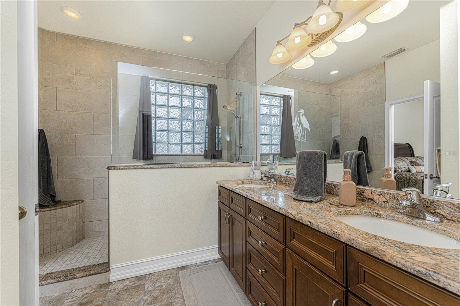 ROTONDA LAKES - Residential